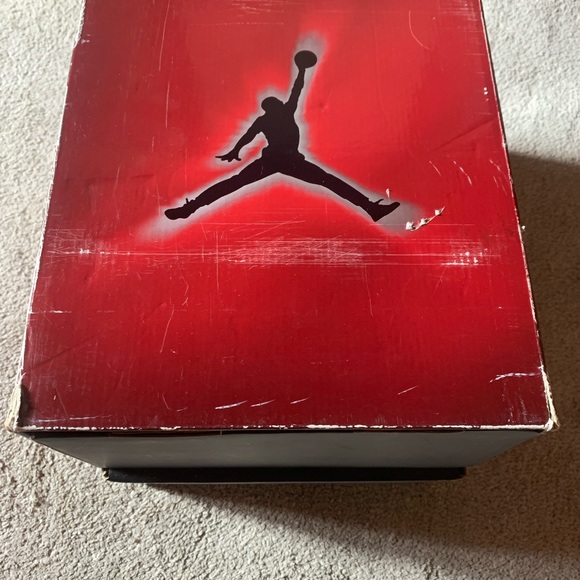 Jordan carmines 6’s - Picture 5 of 6